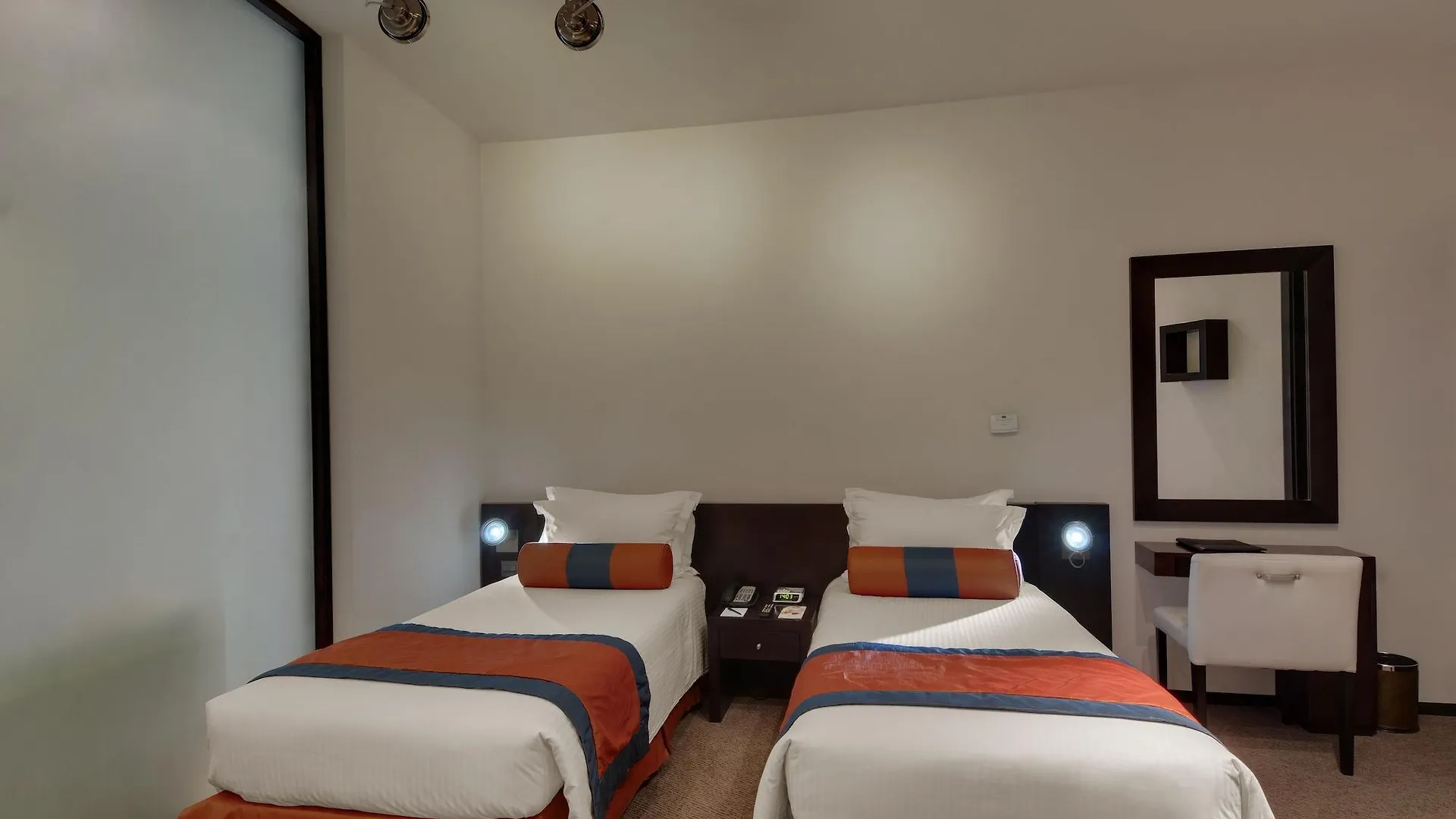 Signature Hotel Apartments And Spa Dubai United Arab Emirates