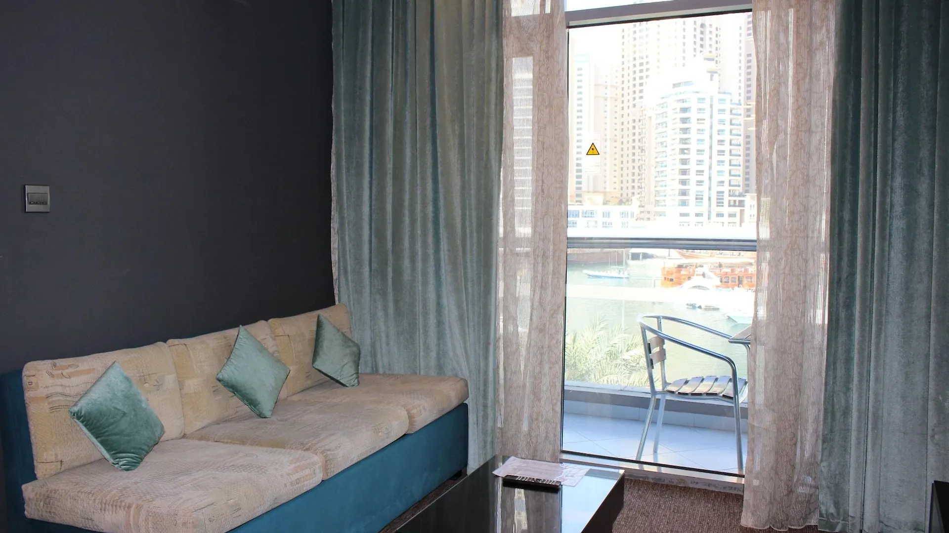 Signature Hotel Apartments And Spa Dubai