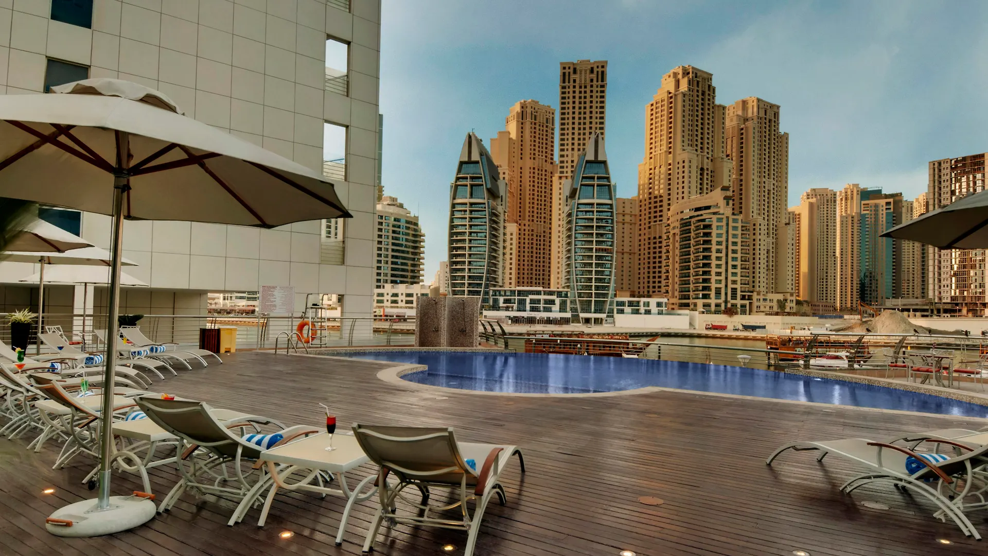Signature Hotel Apartments And Spa Dubai