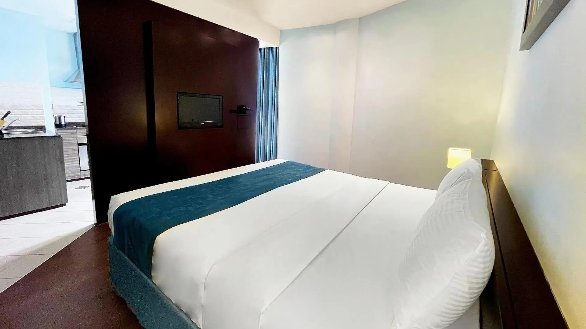 Signature Hotel Apartments And Spa Dubai 4*,  United Arab Emirates