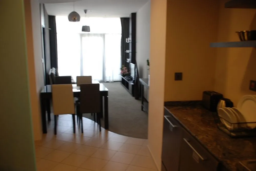 Signature Hotel Apartments And Spa Dubai Aparthotel