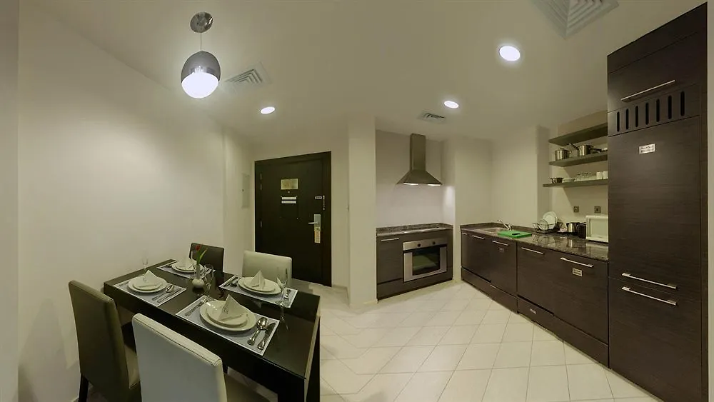 Signature Hotel Apartments And Spa Dubaj 4*,
