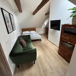 https://masna-20-old-town-apartments.praguehotelsweb.com